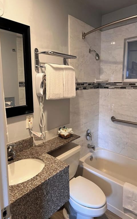 Shower, free toiletries, hair dryer, towels