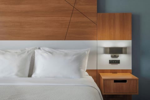 Room, 1 King Bed | Free cribs/infant beds, free WiFi, bed sheets