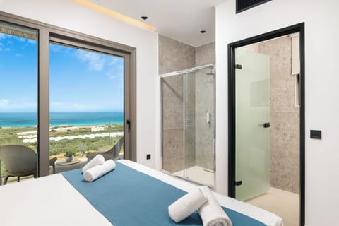 Suite with Private Pool | In-room safe, desk, laptop workspace, blackout drapes