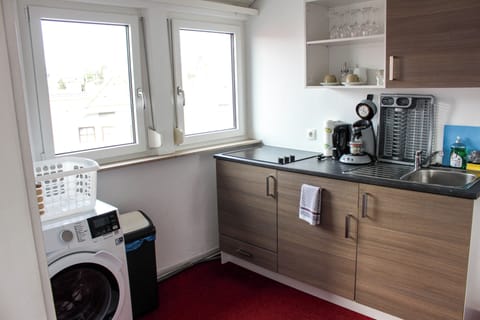 Basic Apartment | Private kitchen | Fridge