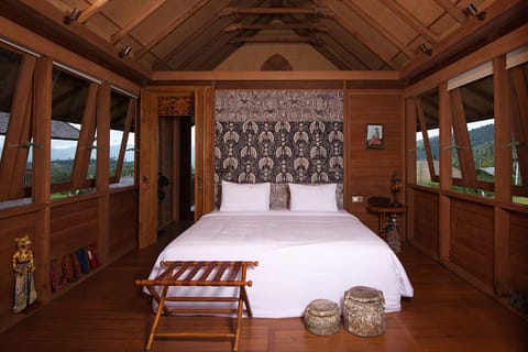 Bungalow, 2 Bedrooms | Egyptian cotton sheets, premium bedding, Select Comfort beds, minibar