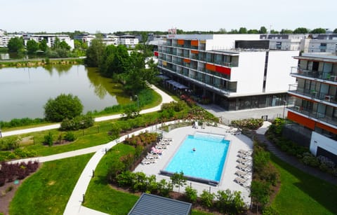 Seasonal outdoor pool, open 10:00 AM to 8:00 PM, sun loungers