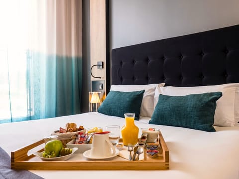 Cosy Double | In-room safe, laptop workspace, soundproofing, free cribs/infant beds