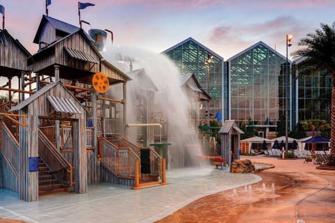 3 outdoor pools, cabanas (surcharge), pool umbrellas