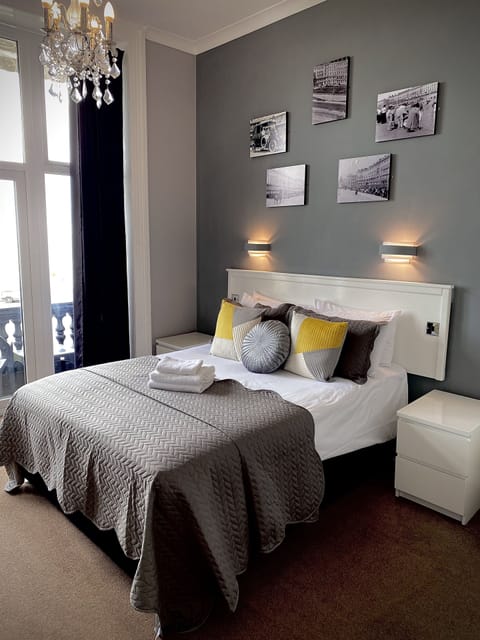 Double Room, Ensuite, Sea View (Balcony) | Free WiFi, bed sheets