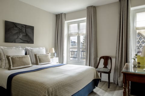 Superior Room with Louvre View | View from room