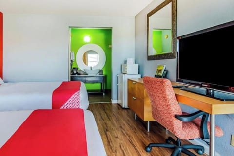 Room, 2 Queen Beds, Non Smoking | Desk, iron/ironing board (on request), WiFi (free), alarm clocks