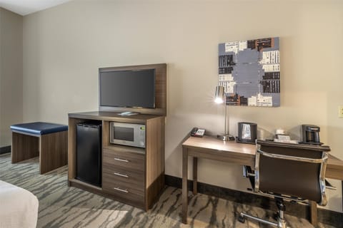 In-room safe, desk, laptop workspace, iron/ironing board
