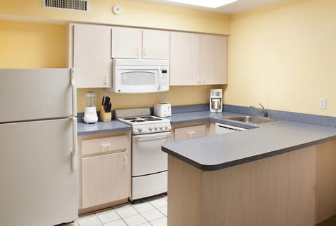 Suite, 1 Bedroom, Ocean View | Private kitchen | Full-size fridge, microwave, oven, stovetop