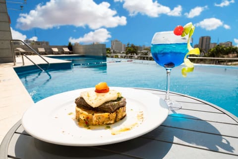 Outdoor pool, sun loungers