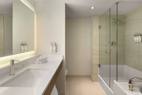 Suite, 1 Queen Bed | In-room safe, desk, blackout drapes, soundproofing