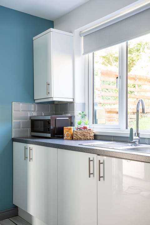 House, Private Bathroom | Shared kitchen