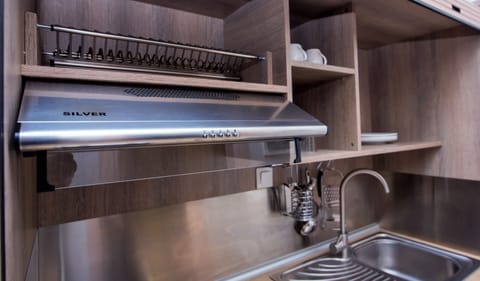 Family Quadruple Room | Private kitchenette | Mini-fridge, stovetop, cookware/dishes/utensils