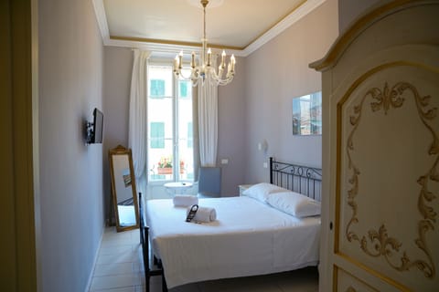 Superior Double Room | Hypo-allergenic bedding, minibar, in-room safe, desk