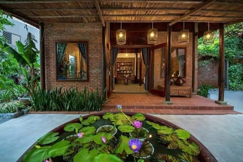 Villa | Exterior