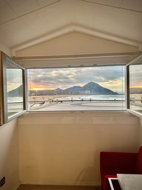 Superior Double Room, Sea View | Minibar, iron/ironing board, free WiFi, bed sheets