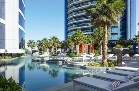 2 outdoor pools