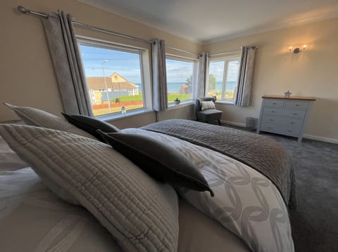Cottage | 5 bedrooms, individually decorated, individually furnished, free WiFi
