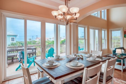 House (Tucker’s Hideaway at Seagate) | Exterior