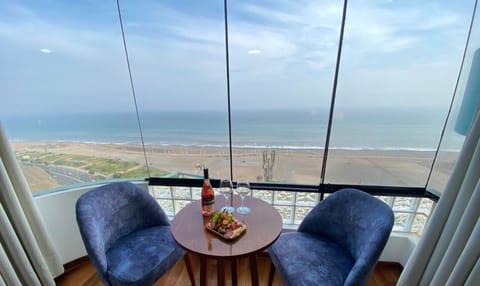 Deluxe Double Room, 1 Queen Bed, Beach View | Down comforters, in-room safe, free WiFi, bed sheets