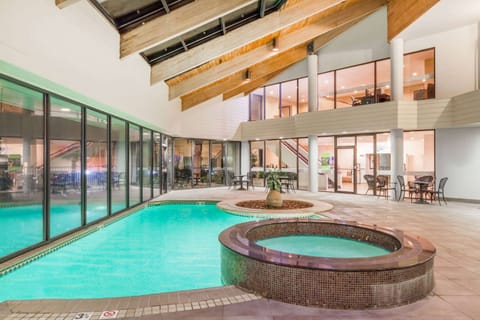 Indoor pool, seasonal outdoor pool, sun loungers