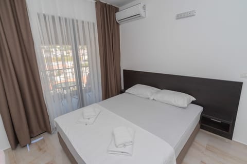 Deluxe Room | In-room safe, desk, laptop workspace, free WiFi