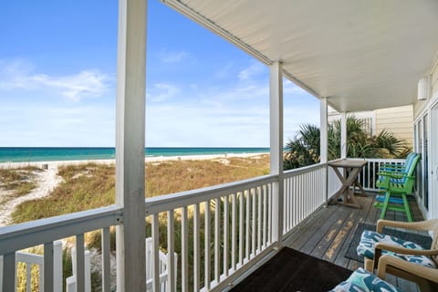 Condo, 3 Bedrooms, Sea View, Beachfront | Balcony