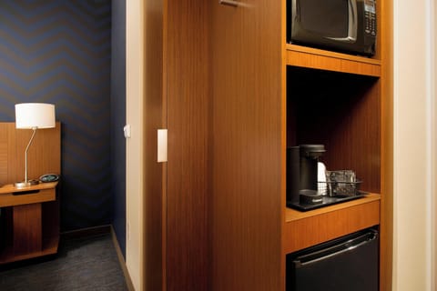 In-room safe, desk, laptop workspace, soundproofing
