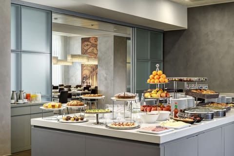Daily buffet breakfast for a fee