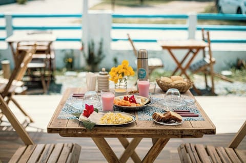 Free daily cooked-to-order breakfast