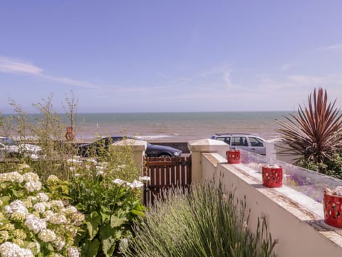 Cottage | Property grounds