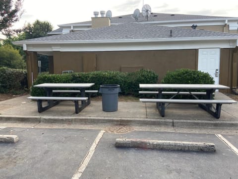 BBQ/picnic area