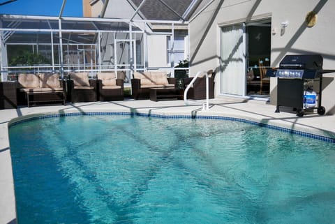 House (227 Rochester Loop, Davenport, FL 338) | Exterior