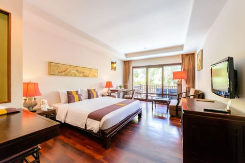 Deluxe Double or Twin Room, Pool View | View from room