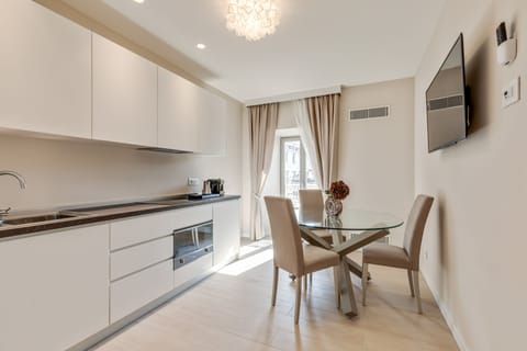 Superior Suite | Private kitchen | Fridge, microwave, stovetop, espresso maker
