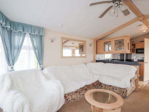 Cottage | Living area