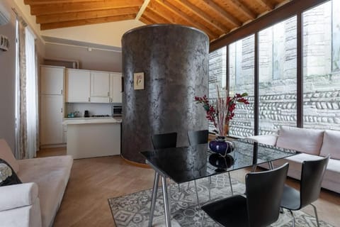 Deluxe Apartment | Living area