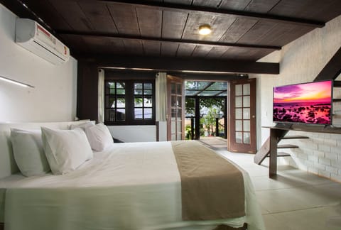 Premium Room | Down comforters, travel crib, free WiFi, bed sheets