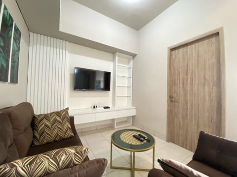 Apartment, 2 Bedrooms | Free WiFi