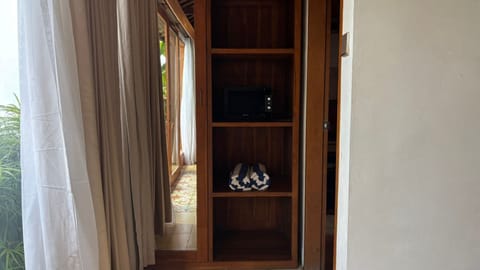 Villa | In-room safe, desk, free WiFi, bed sheets