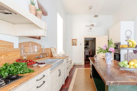 Apartment | 8 bedrooms