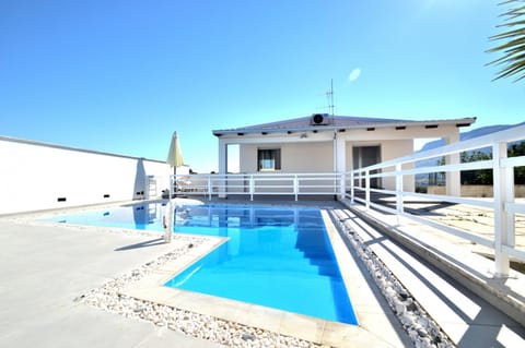 House | 4 bedrooms