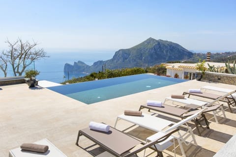 House, Smoking | 5 bedrooms, iron/ironing board, WiFi