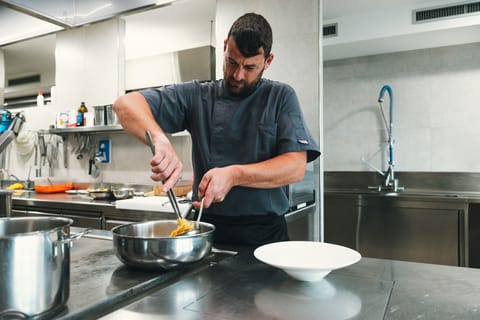 Lunch and dinner served