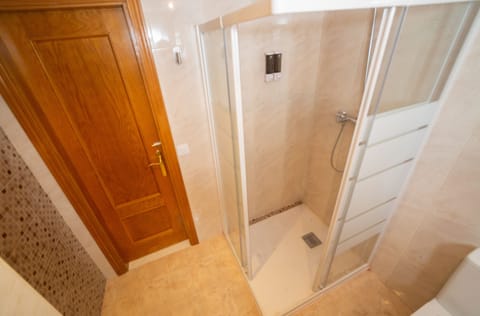 Free toiletries, hair dryer