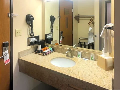 Soundproofing, iron/ironing board, free WiFi, bed sheets