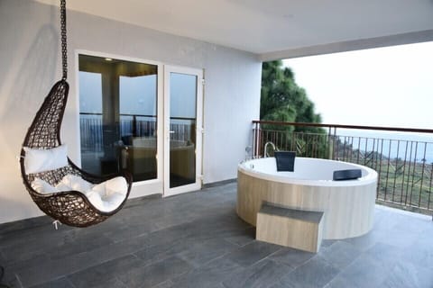 Executive Suite | Balcony view