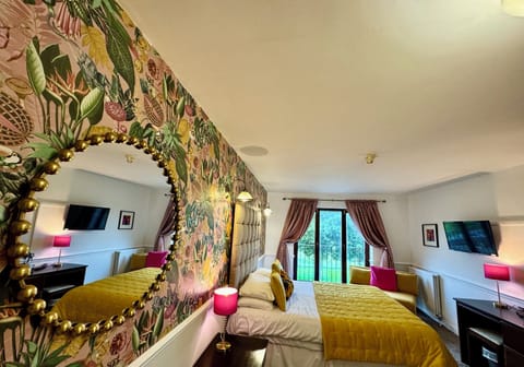 Deluxe Double Room | Individually decorated, individually furnished, laptop workspace