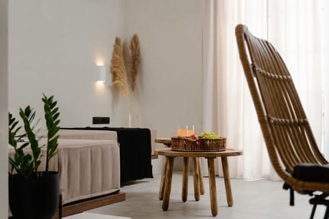 Executive Suite | Free WiFi