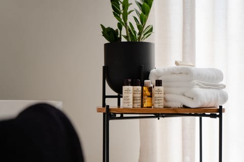 Superior Studio Suite | Free WiFi